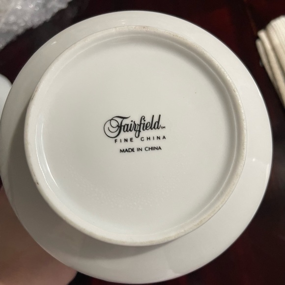 Fairfield Fine China Deck The Halls Coffee Pot - Picture 4 of 7